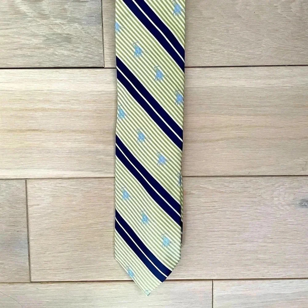 𝅺mckenzie tribe striped‎ tie